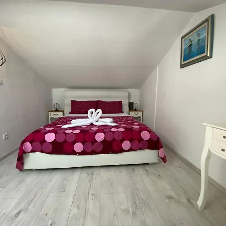 Luxury Ivana